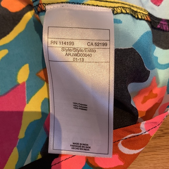 Bold, bright, fun spaghetti strap dress - Picture 6 of 9